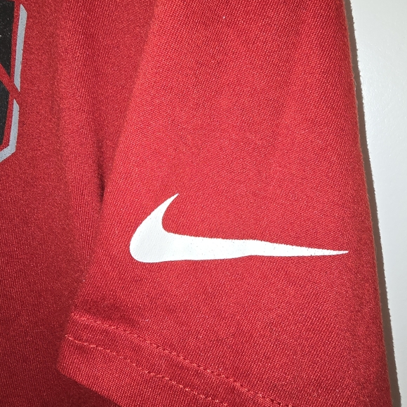 Nike Red Tampa Bay Buccaneers Men's Shirt Dri Fit Size Medium - Picture 3 of 4